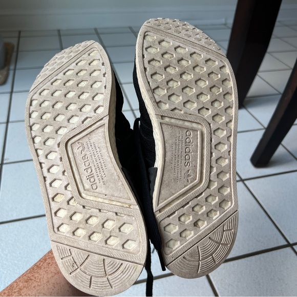 ADIDAS NMD R1 SNEAKERS - ORCHID PURPLE DETAILS - Picture 4 of 4